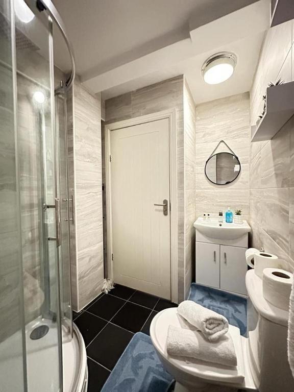 Apartment Beautiful Family On Edgware Road London